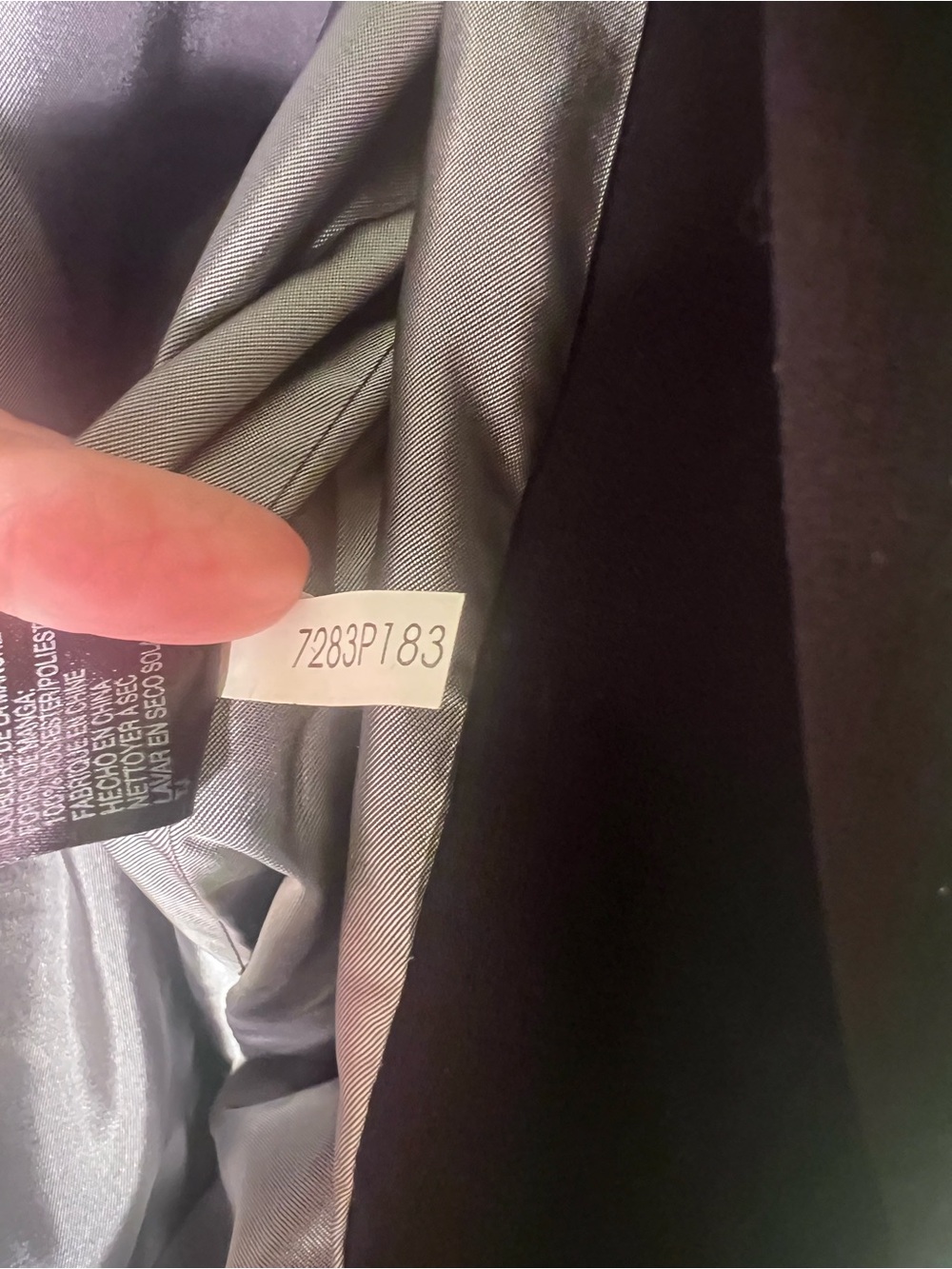 Tahari Black Women’s 2 Piece Suit Size 14P Tailored Blazer & Skirt, Like New - Picture 7 of 13